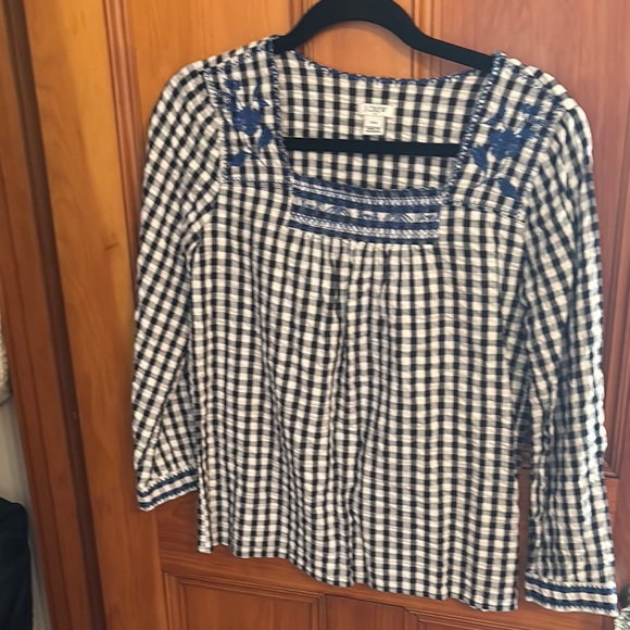 Assorted Patterned Shirts - Picture 2 of 9